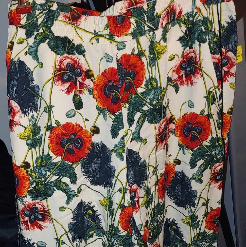 Loose fitting pants